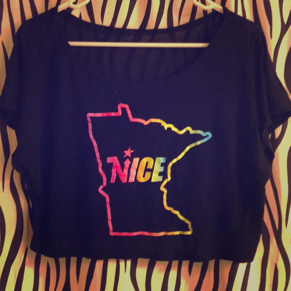MN Nice off the shoulder black crop top